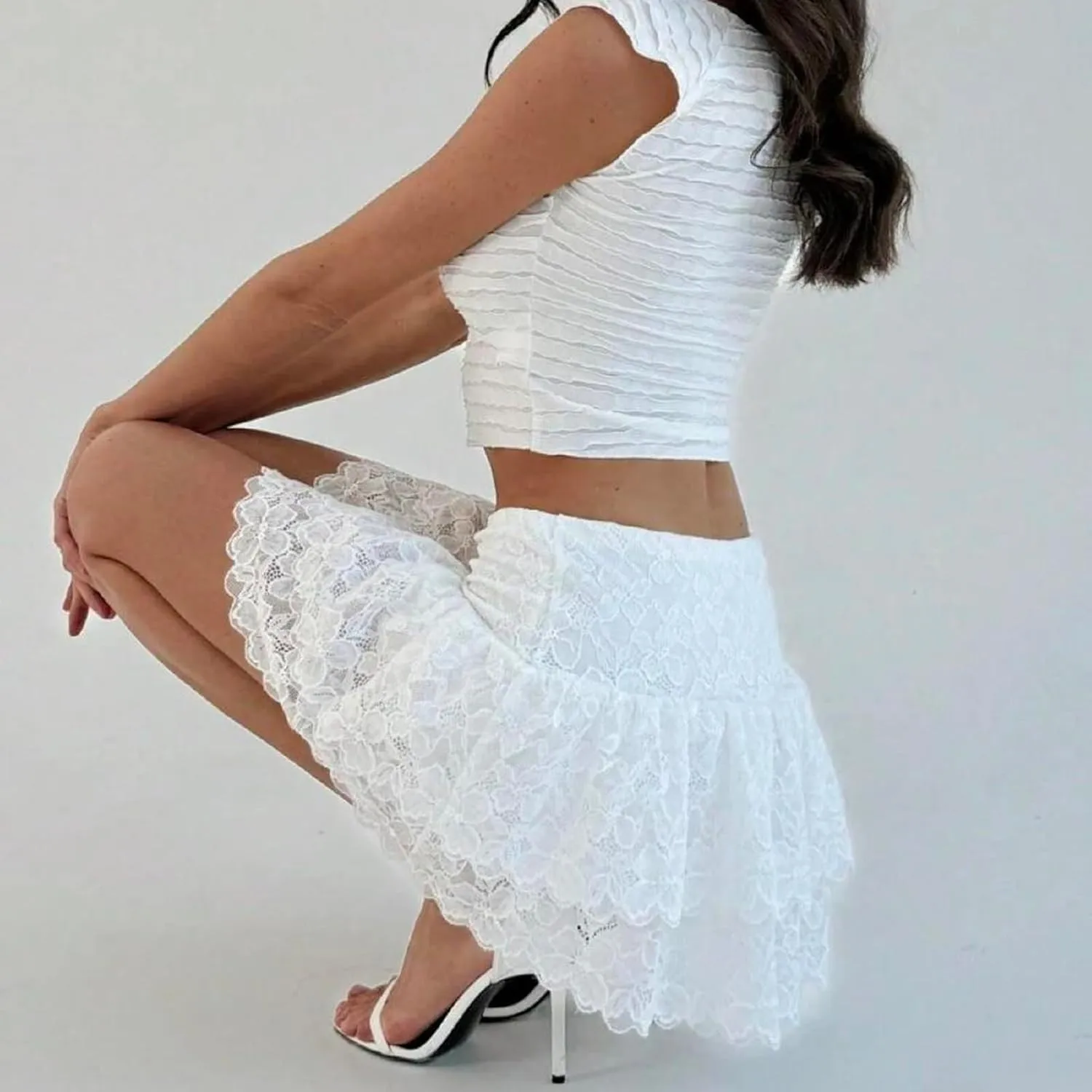 Women Y2k Lace Mini Skirt Elastic Low Rise Ruffle Half Slip Skirt Layered Pleated Flowy Short Skirt Streetwear