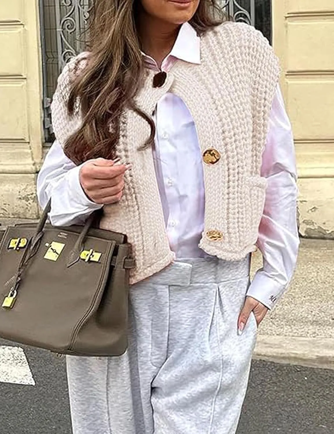 Women's Chunky Cropped Sweater Vest Sleeveless Button Down Trendy Cardigan Knit Crop Tops with Pockets
