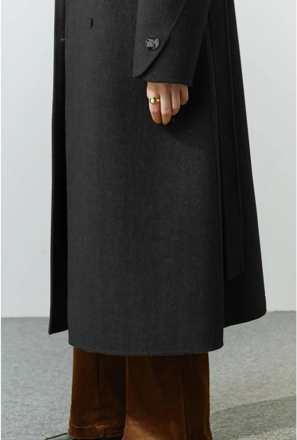 Wool Coats for Women Winter Lapel Double Breasted Wool Blend Long Pea Trench Coat Pocketed Outwear with Belt